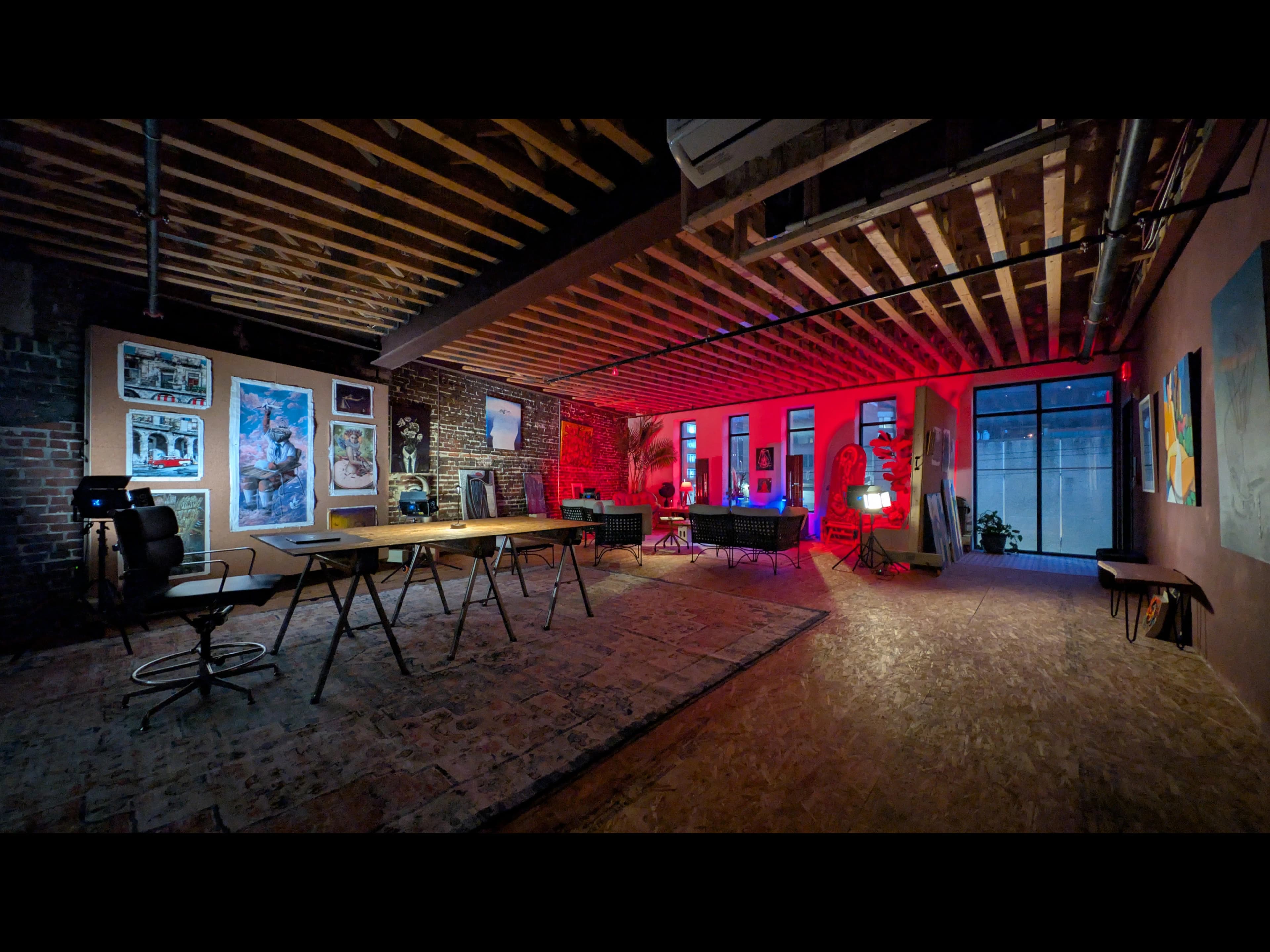 gallery space splash
