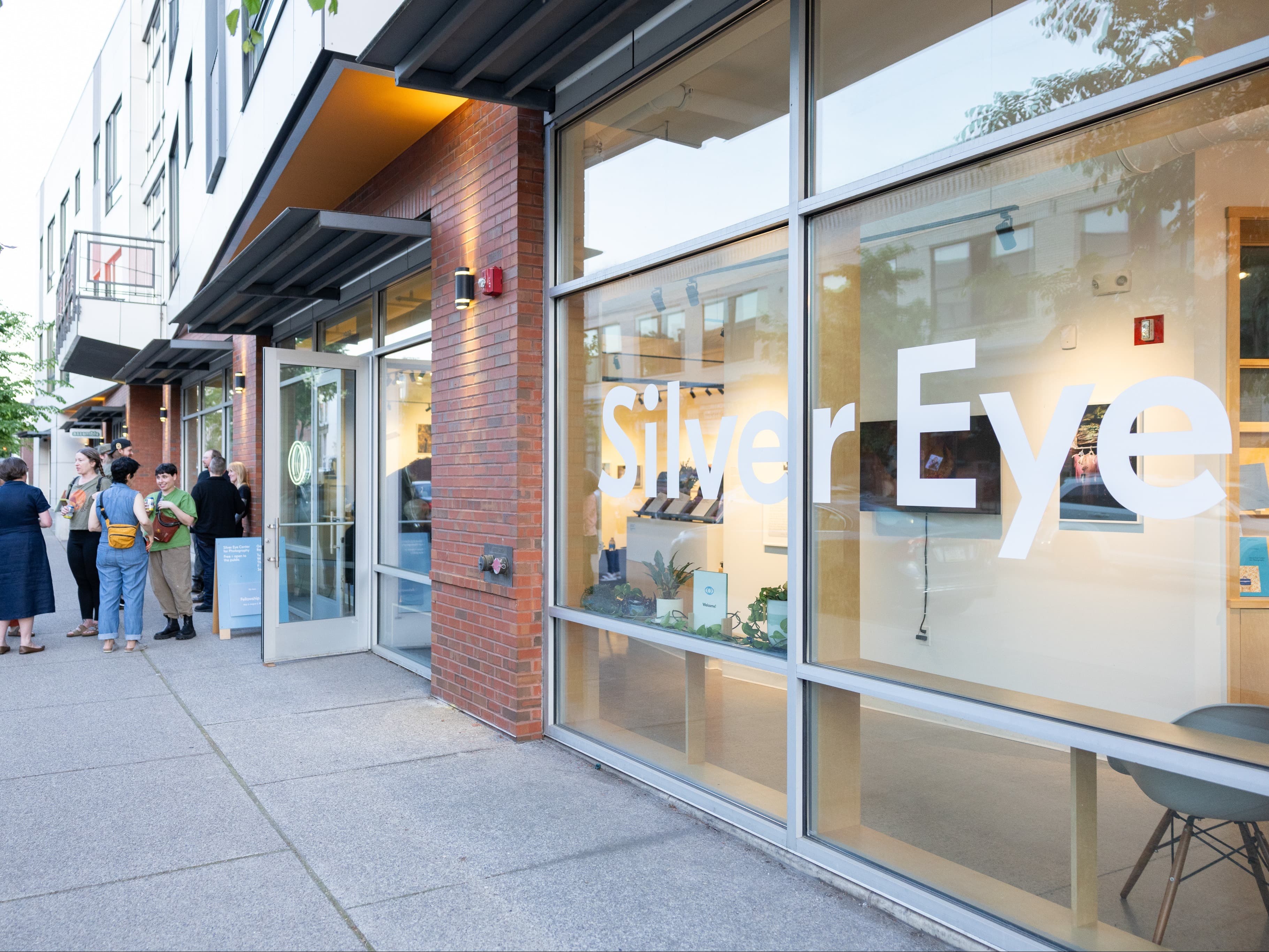 gallery space splash