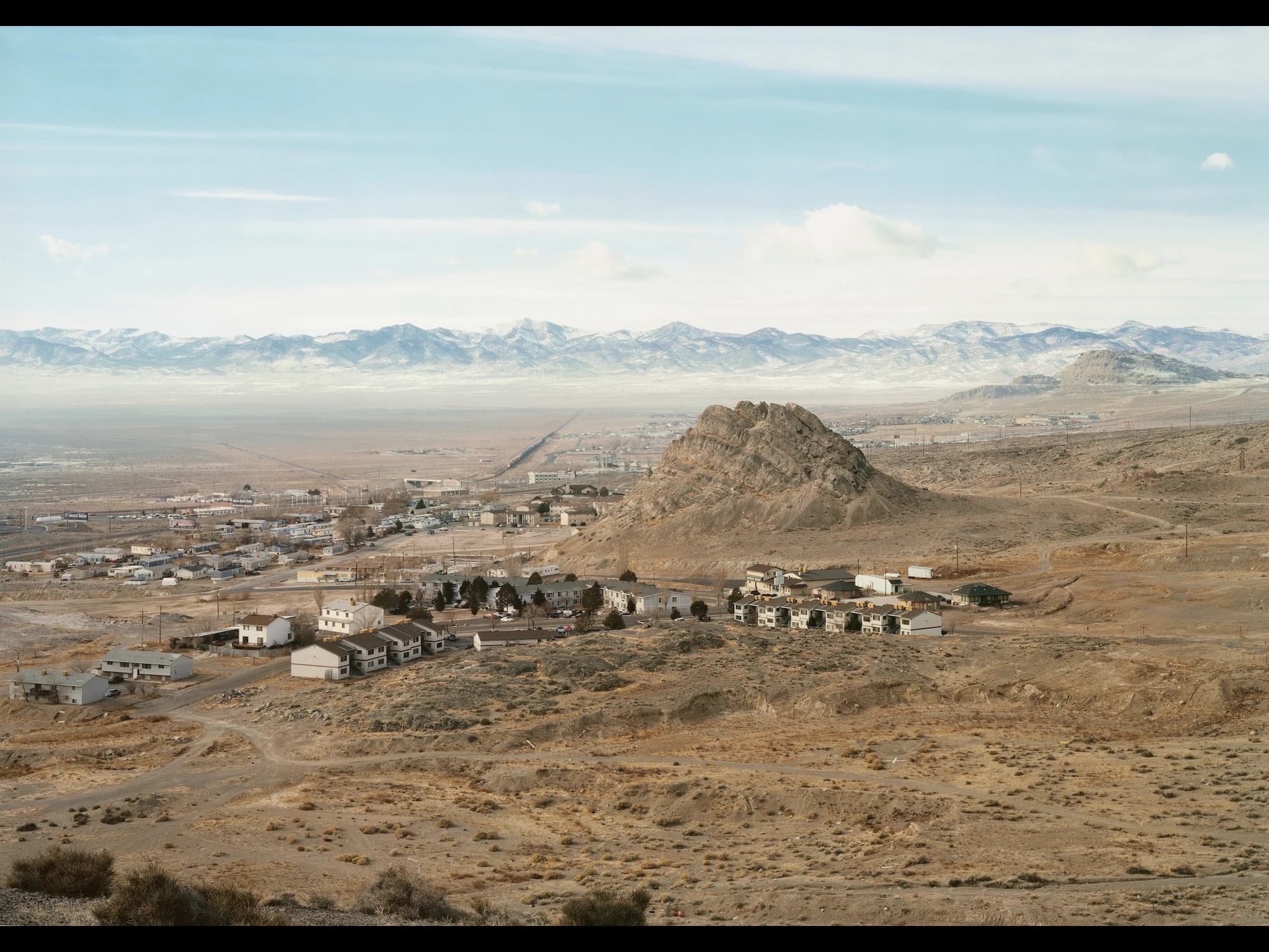 Victoria Sambunaris, Untitled (houses), Wendover, Utah, 2007. Chromogenic print. Image courtesy of the artist